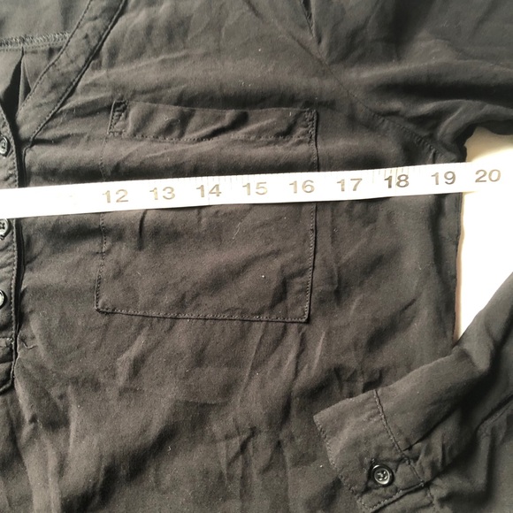 3 for $20/ Old Navy Rayon Black Shirt Size M - Picture 3 of 5